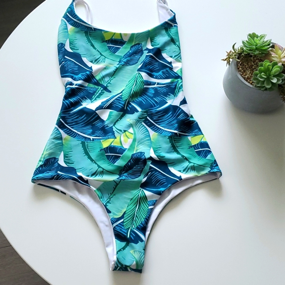 Palm leaf Print one piece criss crossback bathingsuit